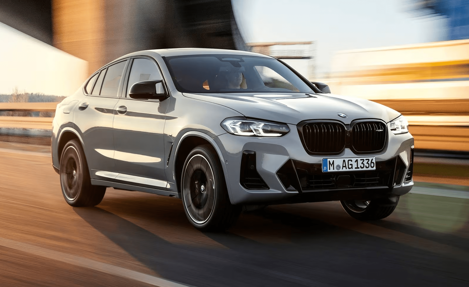 Ưu Đãi Đặc Biệt Cho Bộ Đôi BMW X4 Và BMW X6 Lên Đến 50% Phí Trước Bạ Tại BMW Hồ Chí Minh