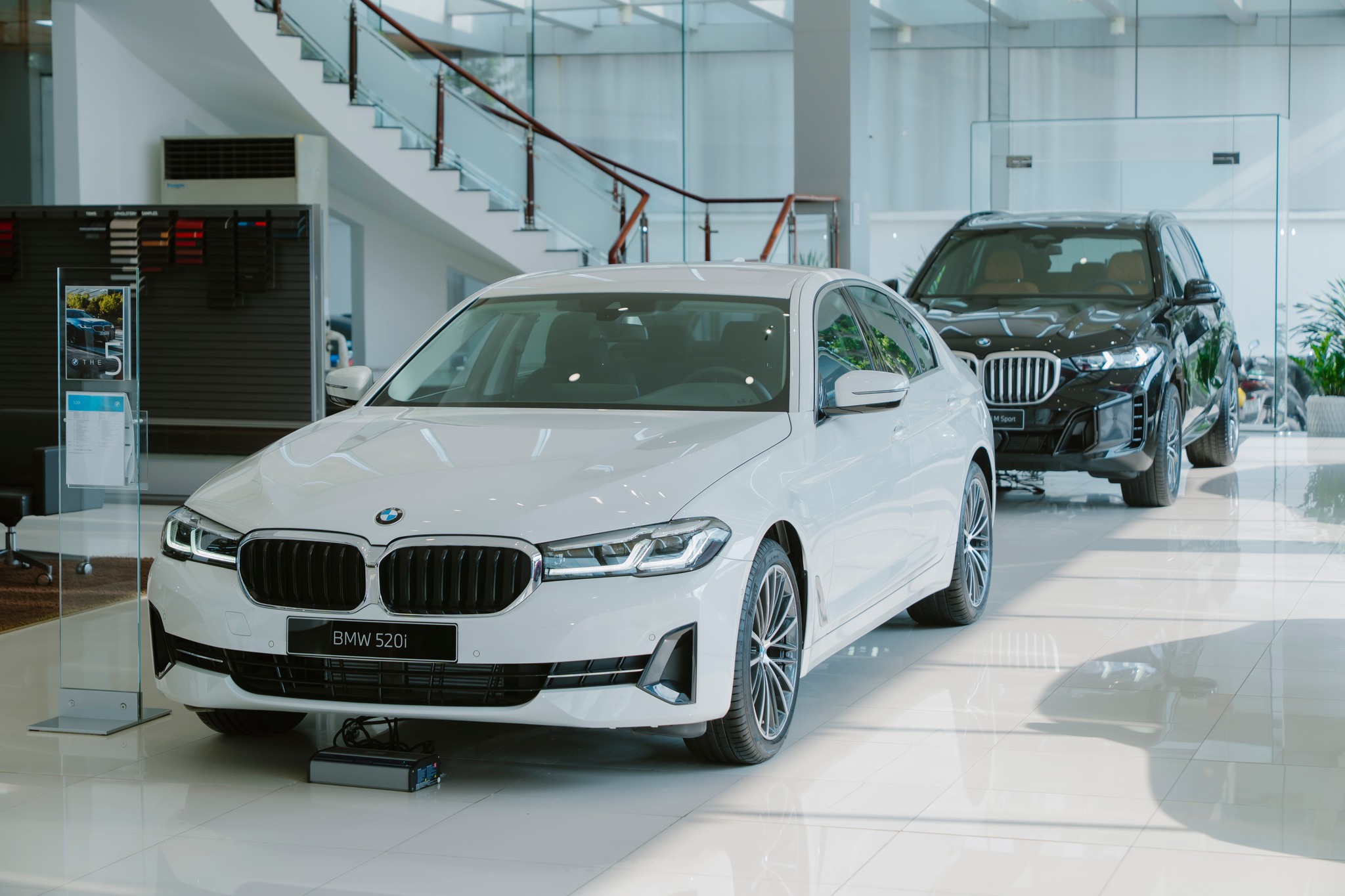 Summerfest - Cơ hội sở hữu BMW 5 Series với ưu đãi lên đến 349 triệu đồng cùng đặc quyền lãi suất 0% trong 12 tháng đầu