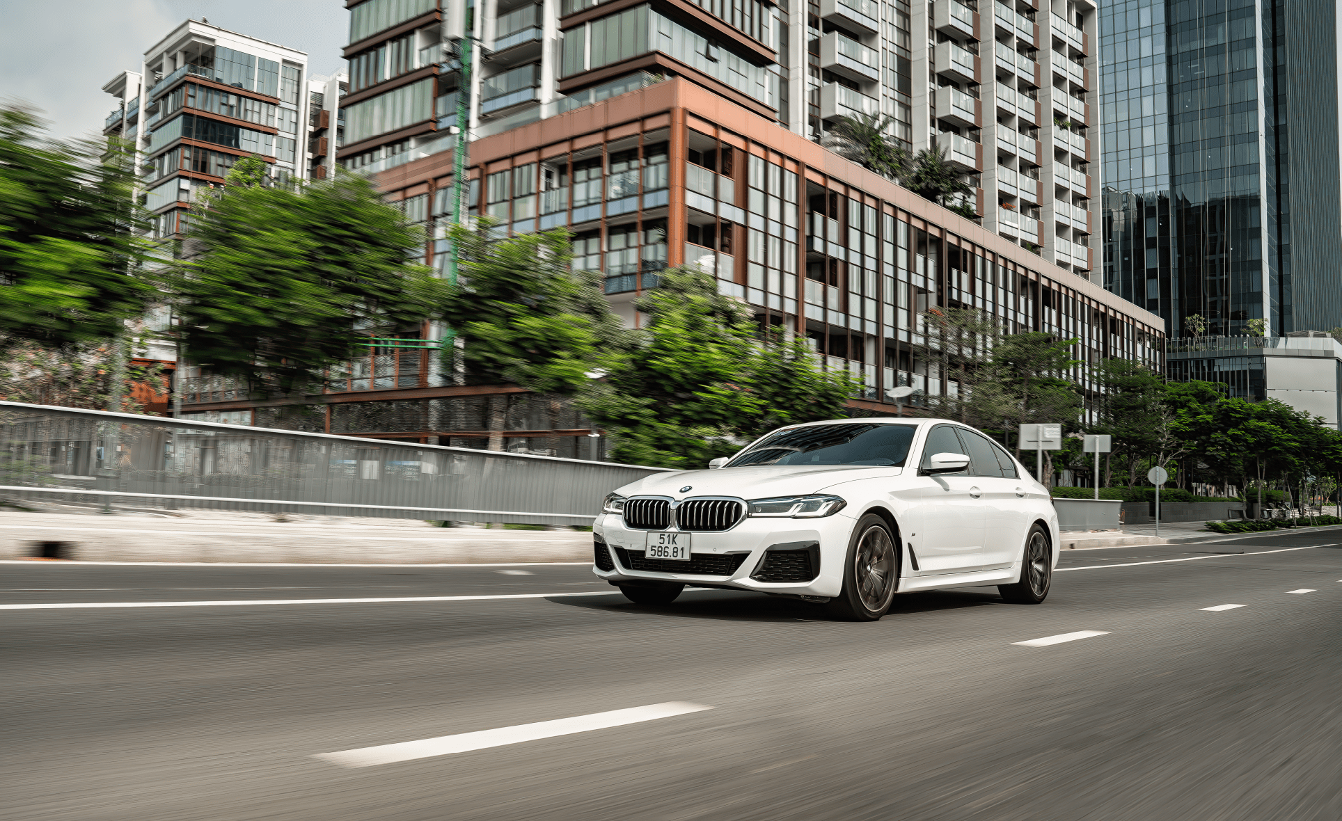 Summerfest with Great Deals - Đặc quyền sở hữu BMW 530i MSport với ưu đãi lên đến 337 triệu đồng