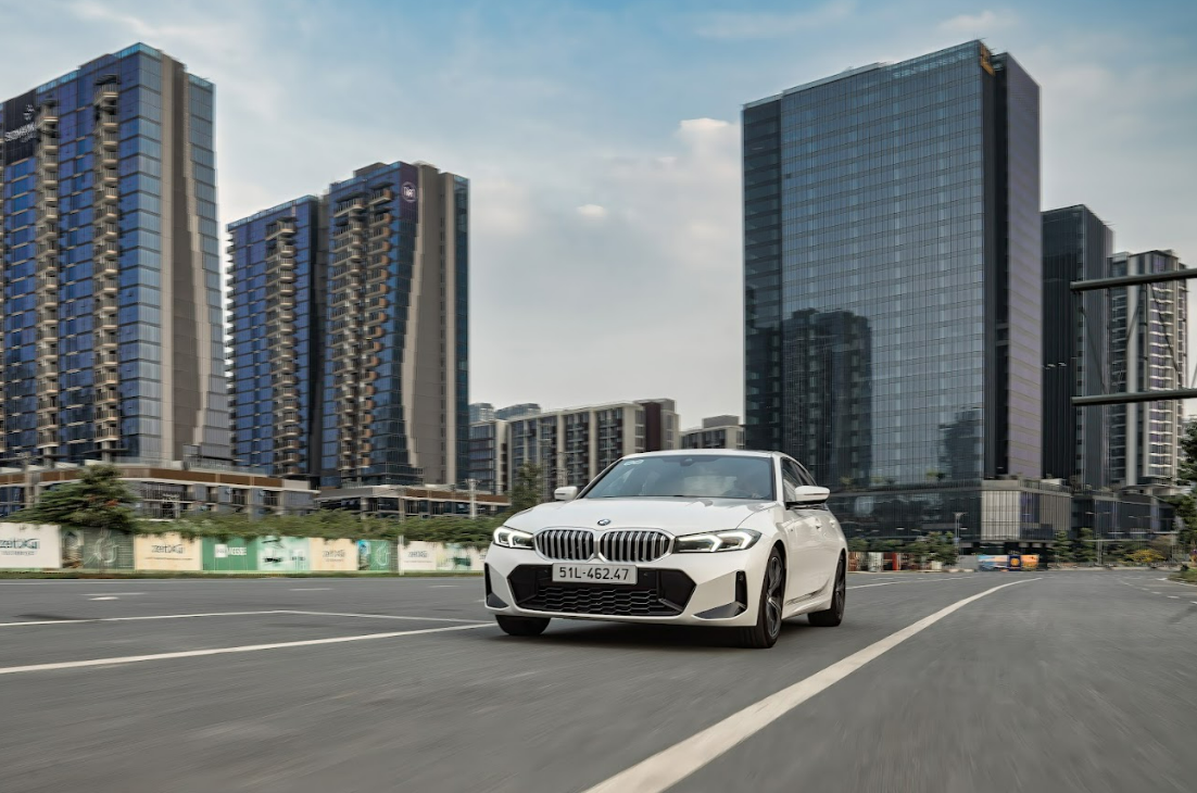 Summerfest - Great Deals với ưu đãi lên đến 130 triệu đồng cho dòng xe BMW 3 Series