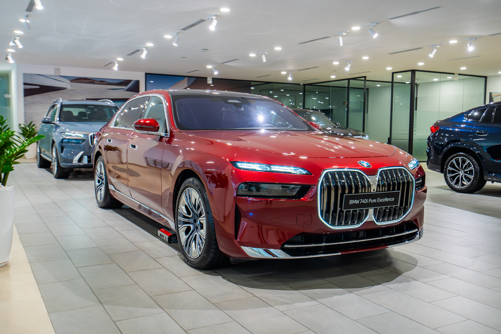 7 Series | DRIVE YOUR PASSION: BMW 735i Pure Excellence – Khẳng Định Đam Mê, Nâng Tầm Đặc Quyền